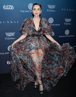 Lily Collins feet photo thumbnail