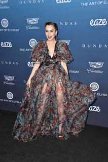 Lily Collins feet photo thumbnail