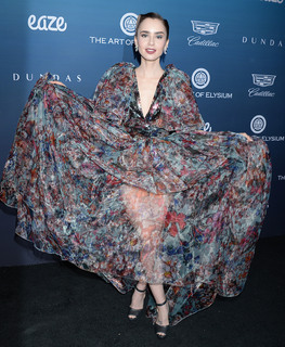 Lily Collins feet photo thumbnail