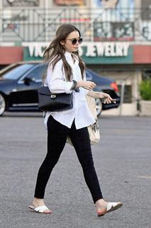 Lily Collins feet photo thumbnail