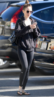 Lily Collins feet photo thumbnail