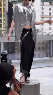 Lily Collins feet photo thumbnail