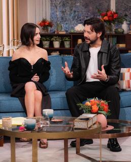 Lily Collins feet photo thumbnail