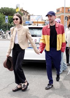 Lily Collins feet photo thumbnail