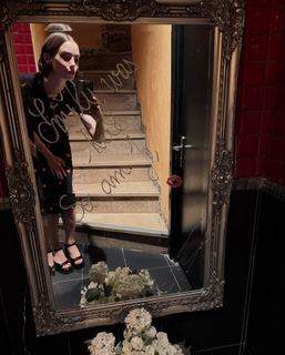 Lily Collins feet photo thumbnail