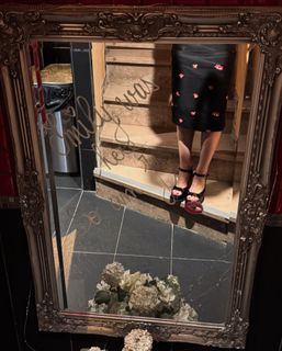 Lily Collins feet photo thumbnail