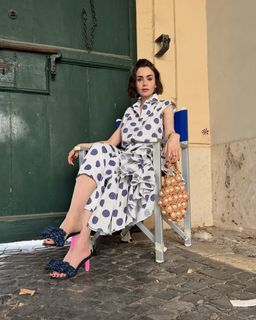 Lily Collins feet photo 10