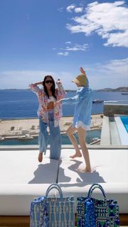 Lily Collins feet photo 16