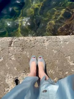 Lily Collins feet photo 5