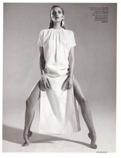 Lily Donaldson feet photo 4