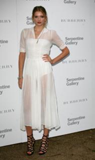 Lily Donaldson feet photo 16