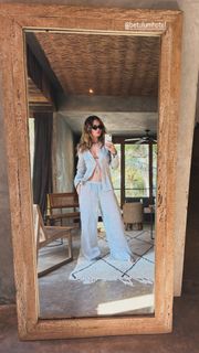 Lily James feet photo 6