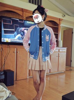 Lily Ki feet photo thumbnail