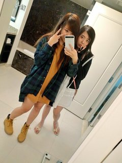 Lily Ki feet photo thumbnail
