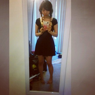 Lily Ki feet photo thumbnail