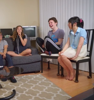 Lily Ki feet photo thumbnail