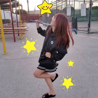 Lily Ki feet photo thumbnail