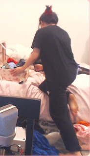 Lily Ki feet photo thumbnail