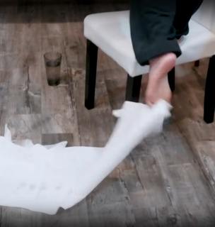 Lily Ki feet photo thumbnail