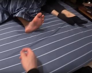 Lily Ki feet photo thumbnail