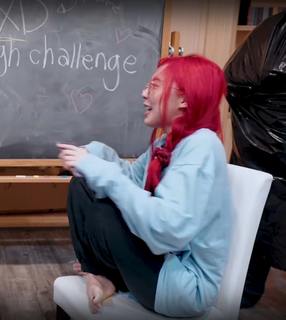 Lily Ki feet photo thumbnail