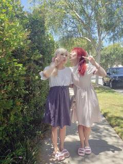Lily Ki feet photo thumbnail
