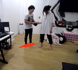 Lily Ki feet photo thumbnail