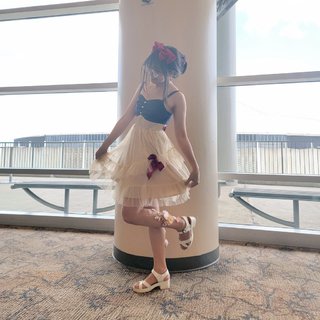 Lily Ki feet photo thumbnail