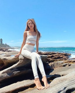 Lily Maymac feet photo thumbnail