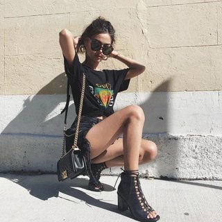 Lily Maymac feet photo thumbnail