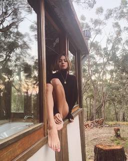 Lily Maymac feet photo thumbnail