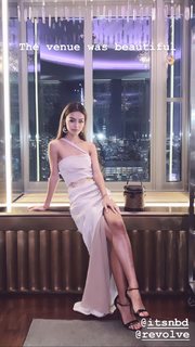 Lily Maymac feet photo thumbnail