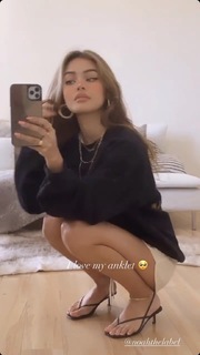 Lily Maymac feet photo thumbnail