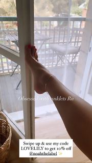 Lily Maymac feet photo thumbnail