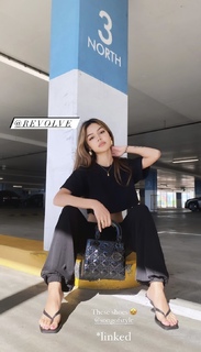 Lily Maymac feet photo thumbnail