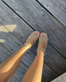 Lily Maymac feet photo thumbnail