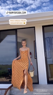 Lily Maymac feet photo thumbnail