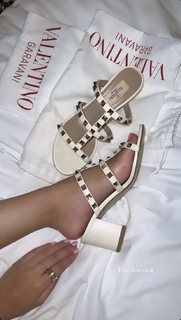 Lily Maymac feet photo thumbnail