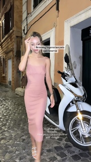 Lily Maymac feet photo thumbnail