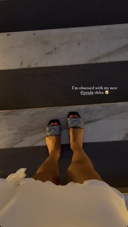 Lily Maymac feet photo thumbnail