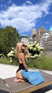 Lily Maymac feet photo thumbnail