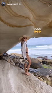 Lily Maymac feet photo thumbnail