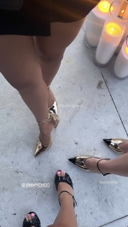 Lily Maymac feet photo thumbnail