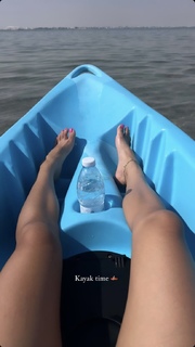 Lily Maymac feet photo thumbnail