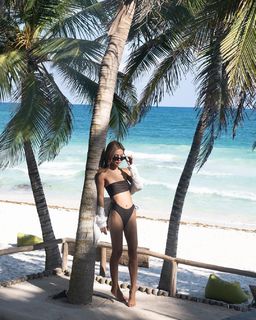 Lily Maymac feet photo thumbnail