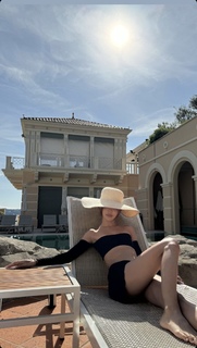 Lily Maymac feet photo thumbnail