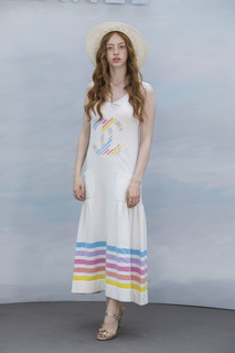 Lily Newmark feet photo thumbnail