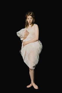 Lily Newmark feet photo thumbnail