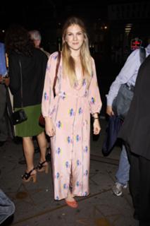 Lily Rabe feet photo thumbnail