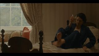 Lily Rabe feet photo thumbnail